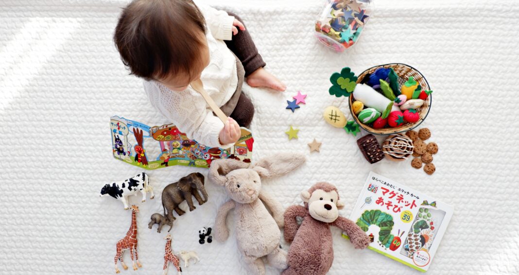 Pedagogiska leksaker och pysselmaterial för barn i olika åldrar